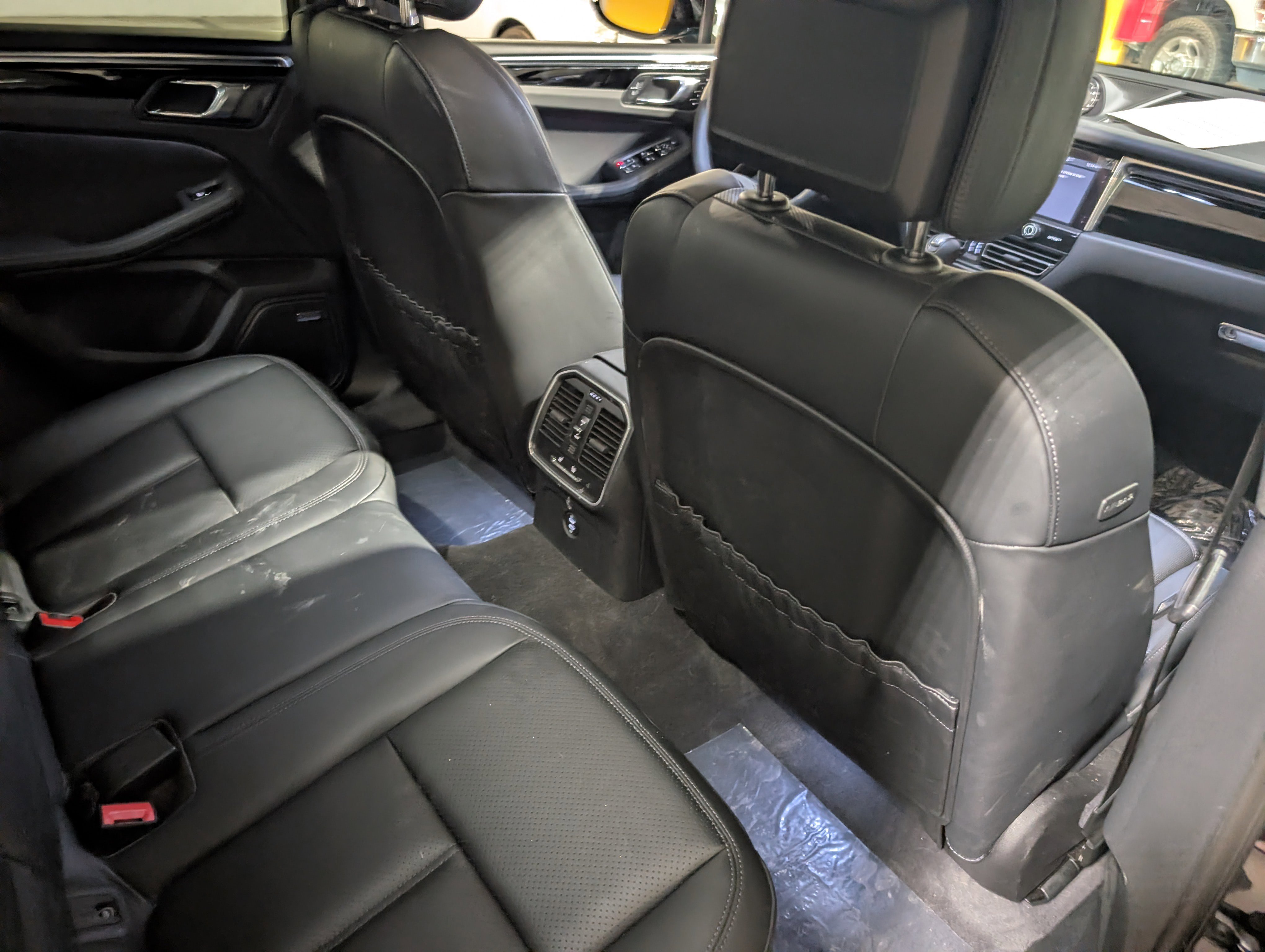 Certified 2025 Porsche Macan image 22