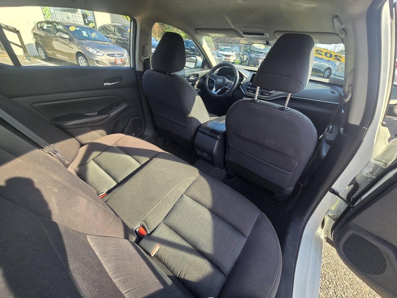 Used 2020 Nissan Altima 2.5 S FWD image 35