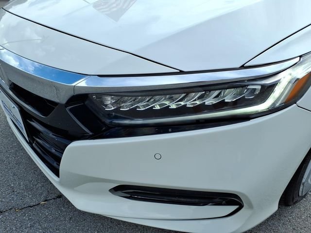 Used 2018 Honda Accord Touring image 17