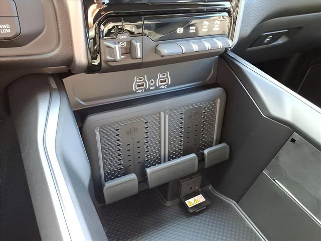 New 2026 RAM 2500 Laramie w/ Sport Appearance Package image 9