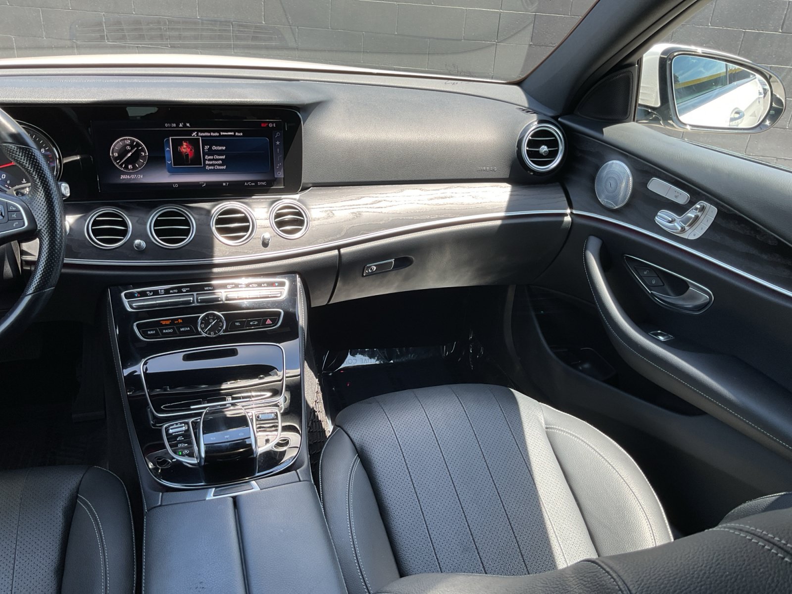 Used 2017 Mercedes-Benz E 300 image 16