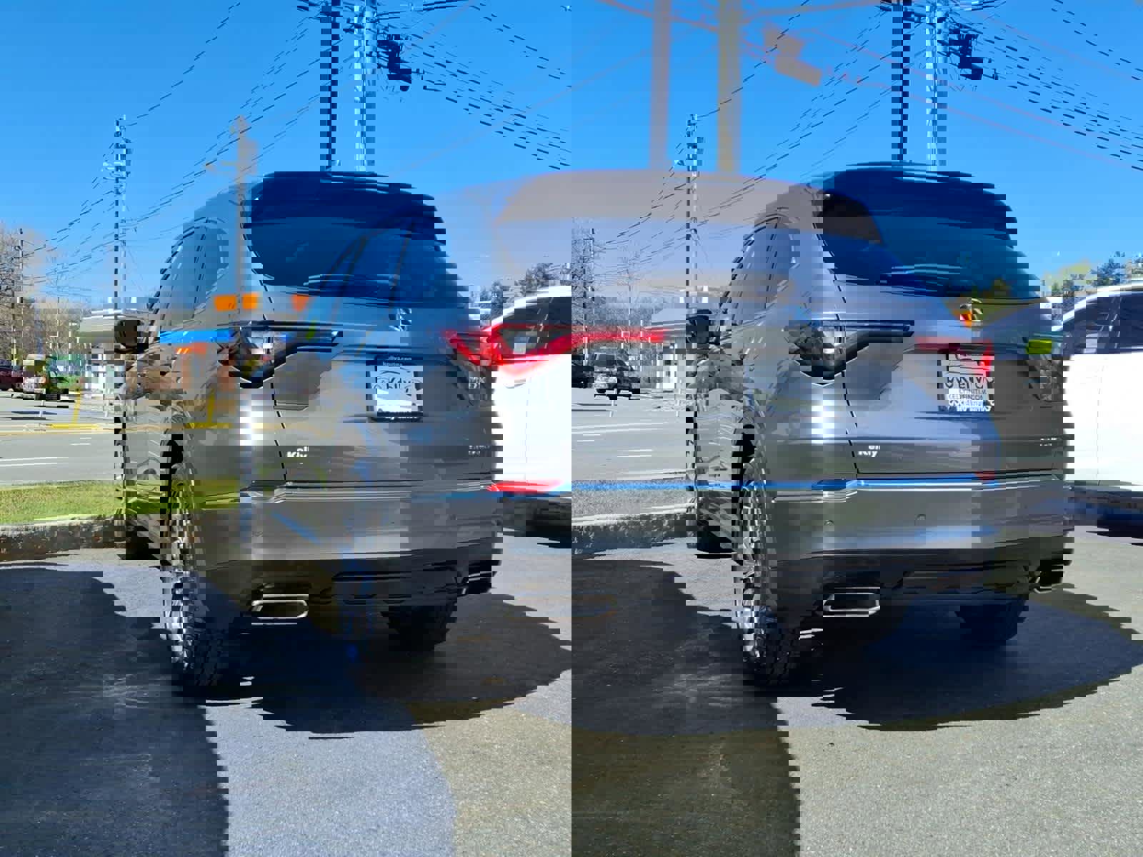 Used 2024 Acura MDX SH-AWD w/ Technology Package image 6