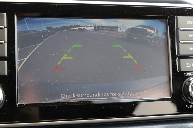 Used 2025 Nissan Versa SV FWD image 29