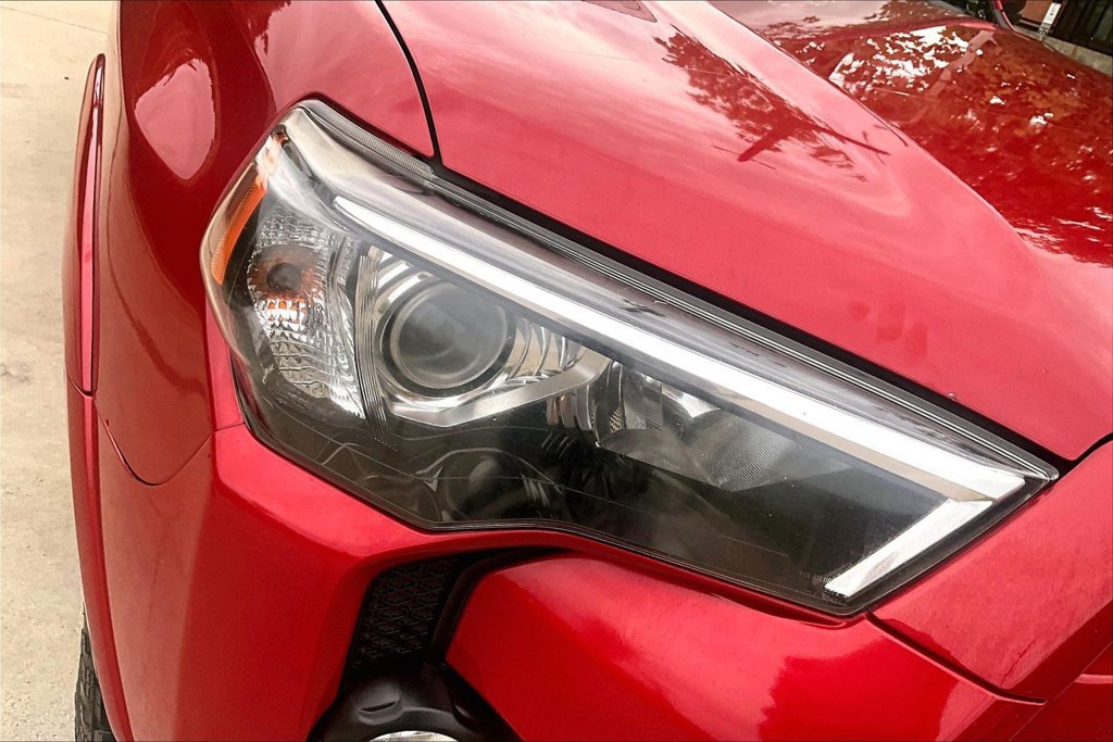 Used 2016 Toyota 4Runner SR5 Premium AWD/4WD image 39