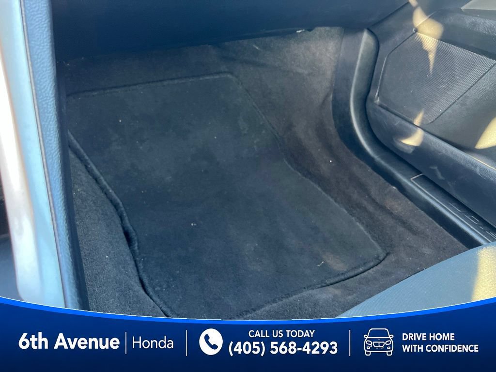 Used 2020 Ford Fusion SE FWD image 34