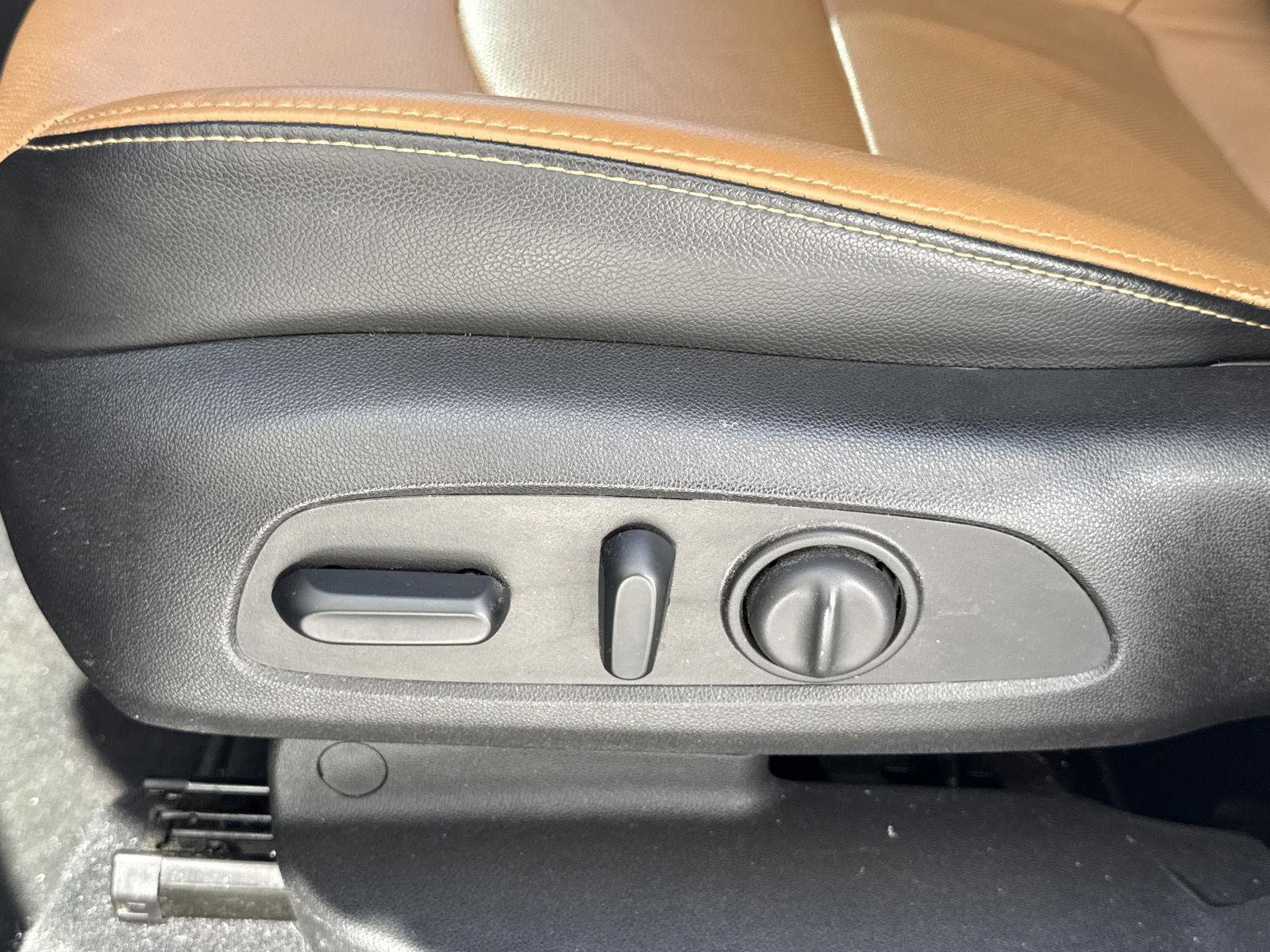 Used 2020 Chevrolet Equinox Premier image 15