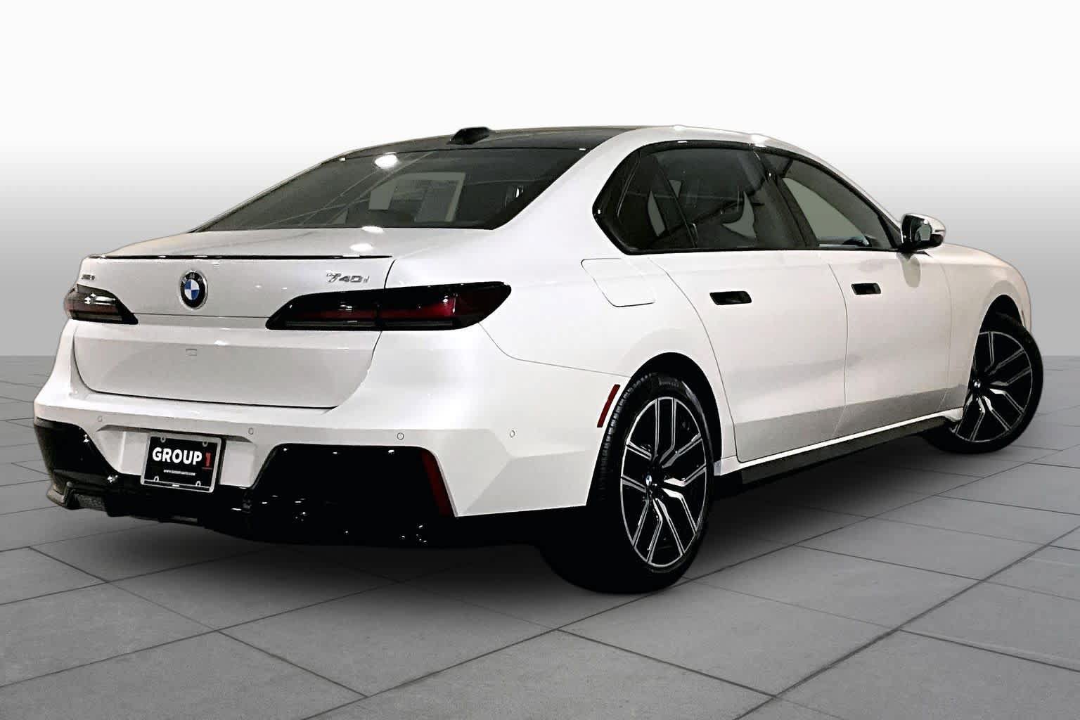 Used 2026 BMW 740i xDrive AWD/4WD image 12