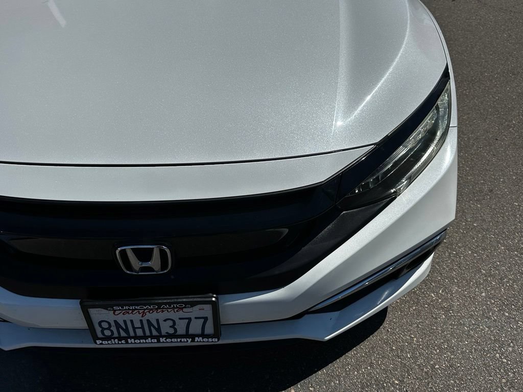 Used 2019 Honda Civic Touring image 5