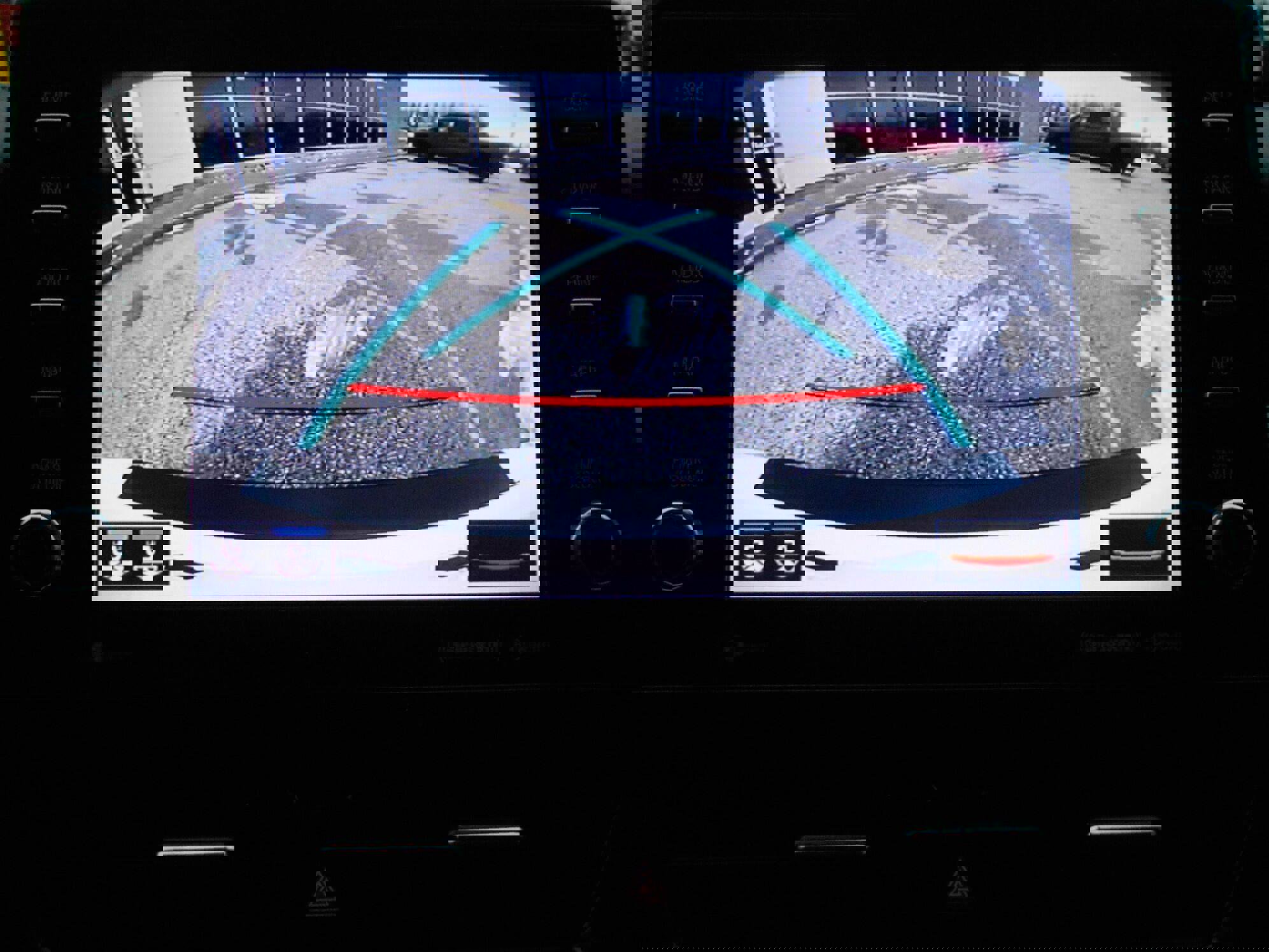 Used 2022 Toyota Camry SE image 8