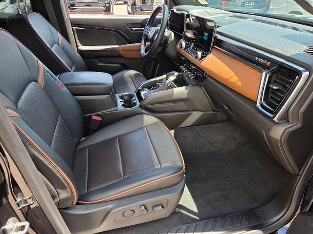 Certified 2023 GMC Canyon AT4 w/ AT4 Premium Package AWD/4WD image 15