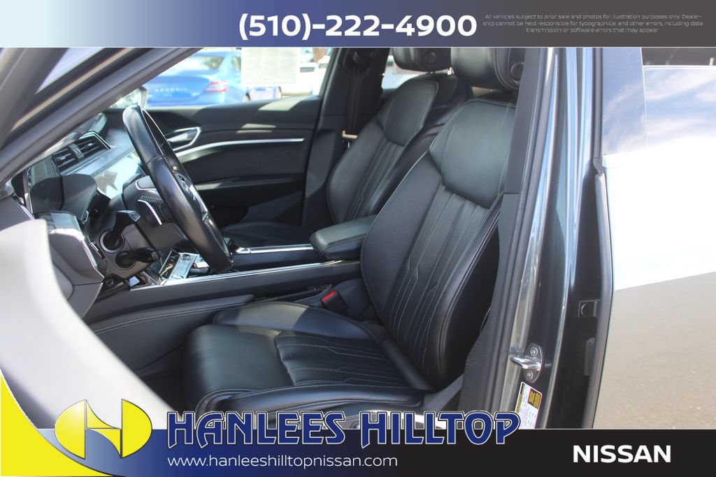 Used 2019 Audi e-tron Prestige w/ Prestige Package AWD/4WD image 13