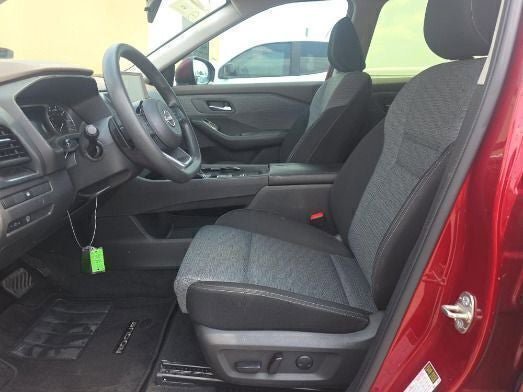 Used 2023 Nissan Rogue SV FWD image 9