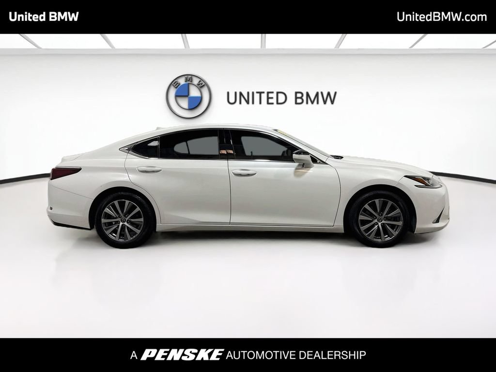 Used 2020 Lexus ES 350 w/ Accessory Package FWD image 4