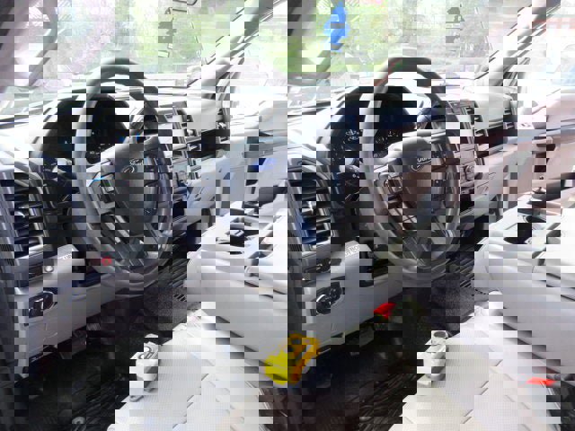 Used 2022 Ford F550 4x4 SuperCab Super Duty image 9