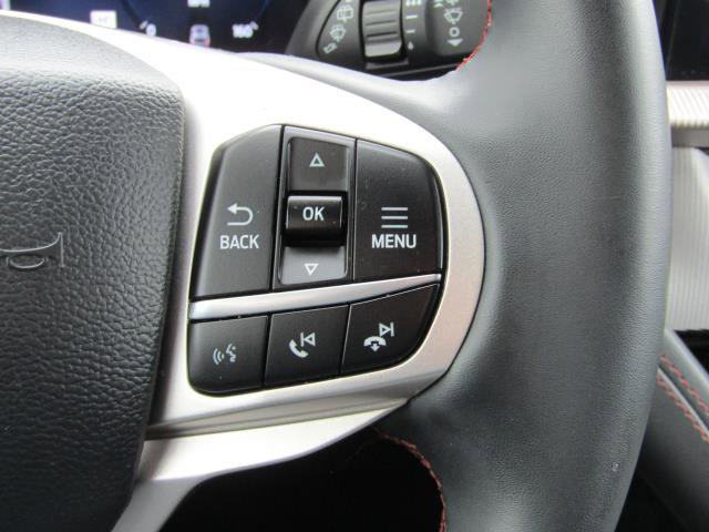 Used 2025 Ford Explorer Active AWD/4WD image 23