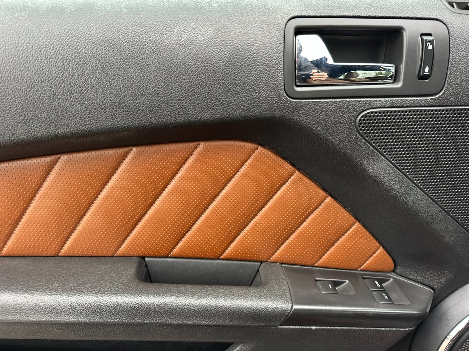 Used 2011 Ford Mustang GT image 11