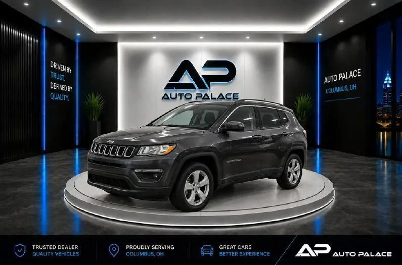 Used 2018 Jeep Compass Latitude w/ Cold Weather Group AWD/4WD image 1