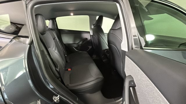 Used 2026 Tesla Model Y 2WD image 26
