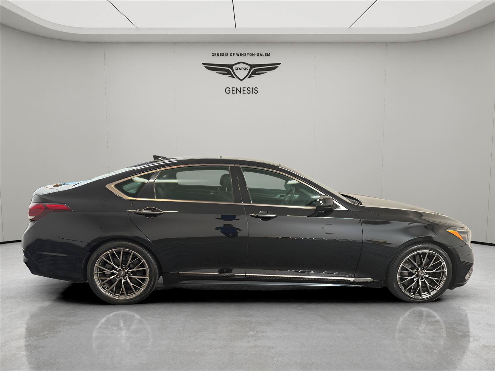 Used 2018 Genesis G80 3.3T Sport AWD/4WD image 6