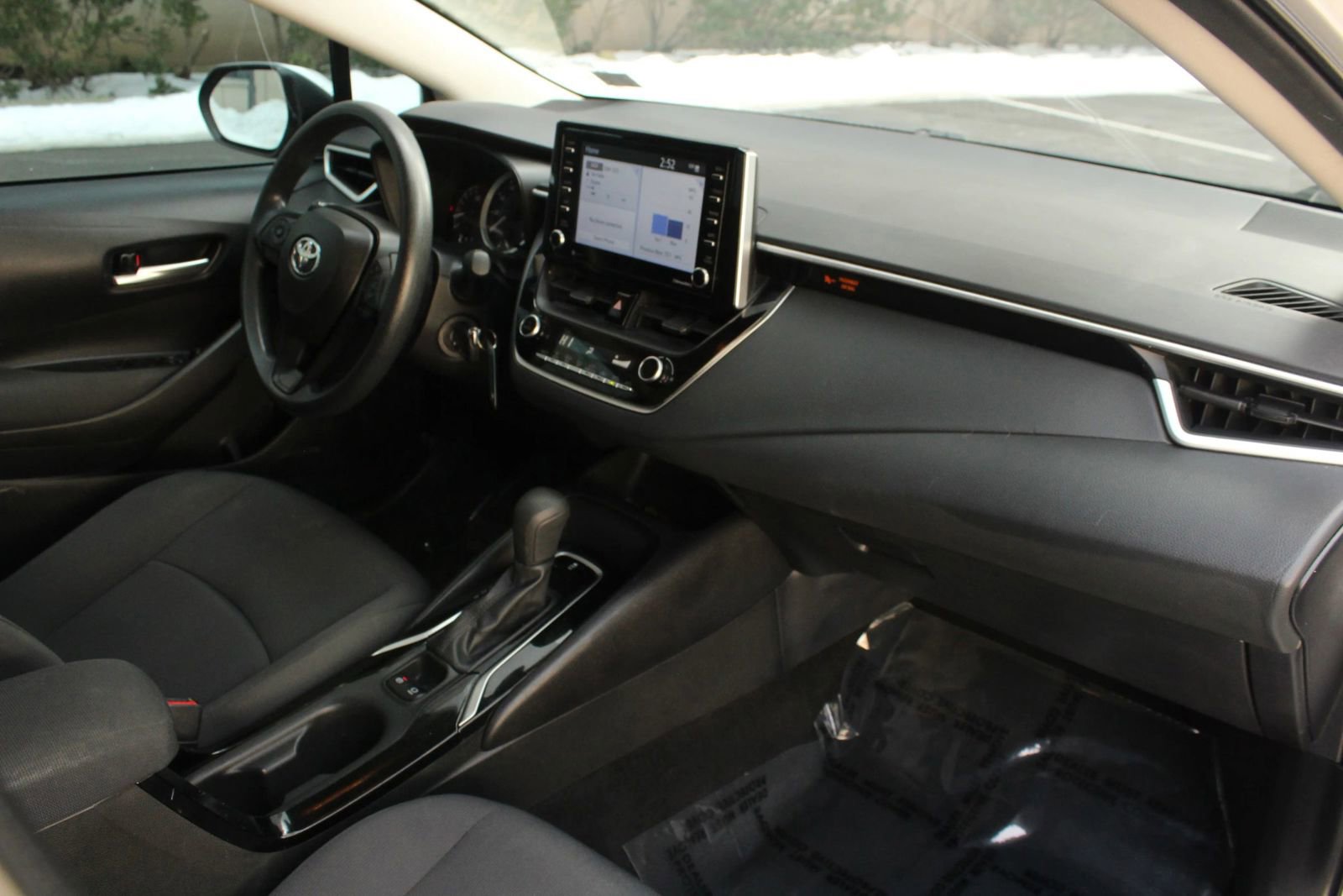 Used 2021 Toyota Corolla LE image 21