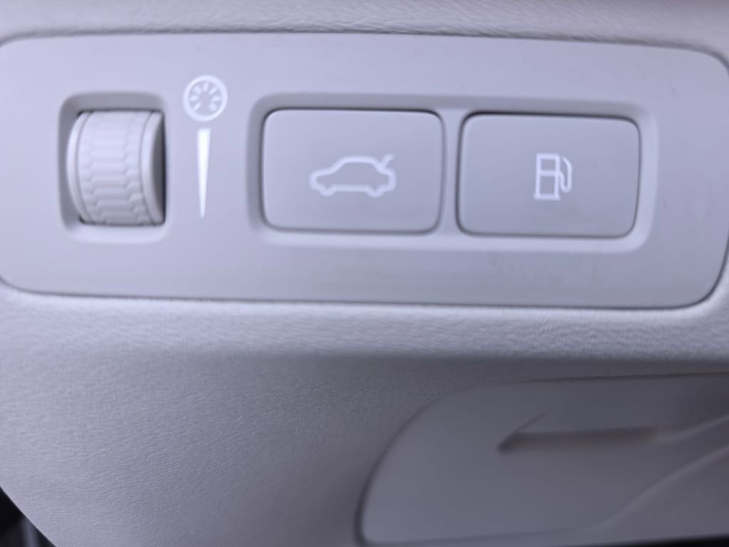 Used 2022 Volvo XC90 T8 Inscription Expression image 31