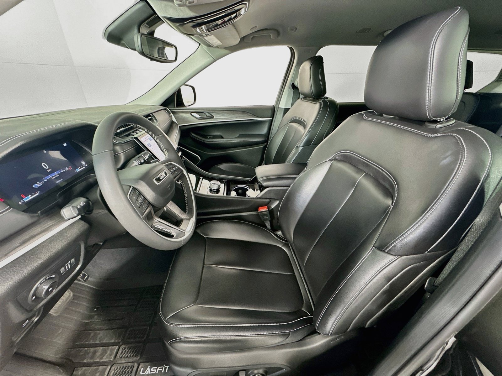 Used 2023 Jeep Grand Cherokee L Limited RWD image 22
