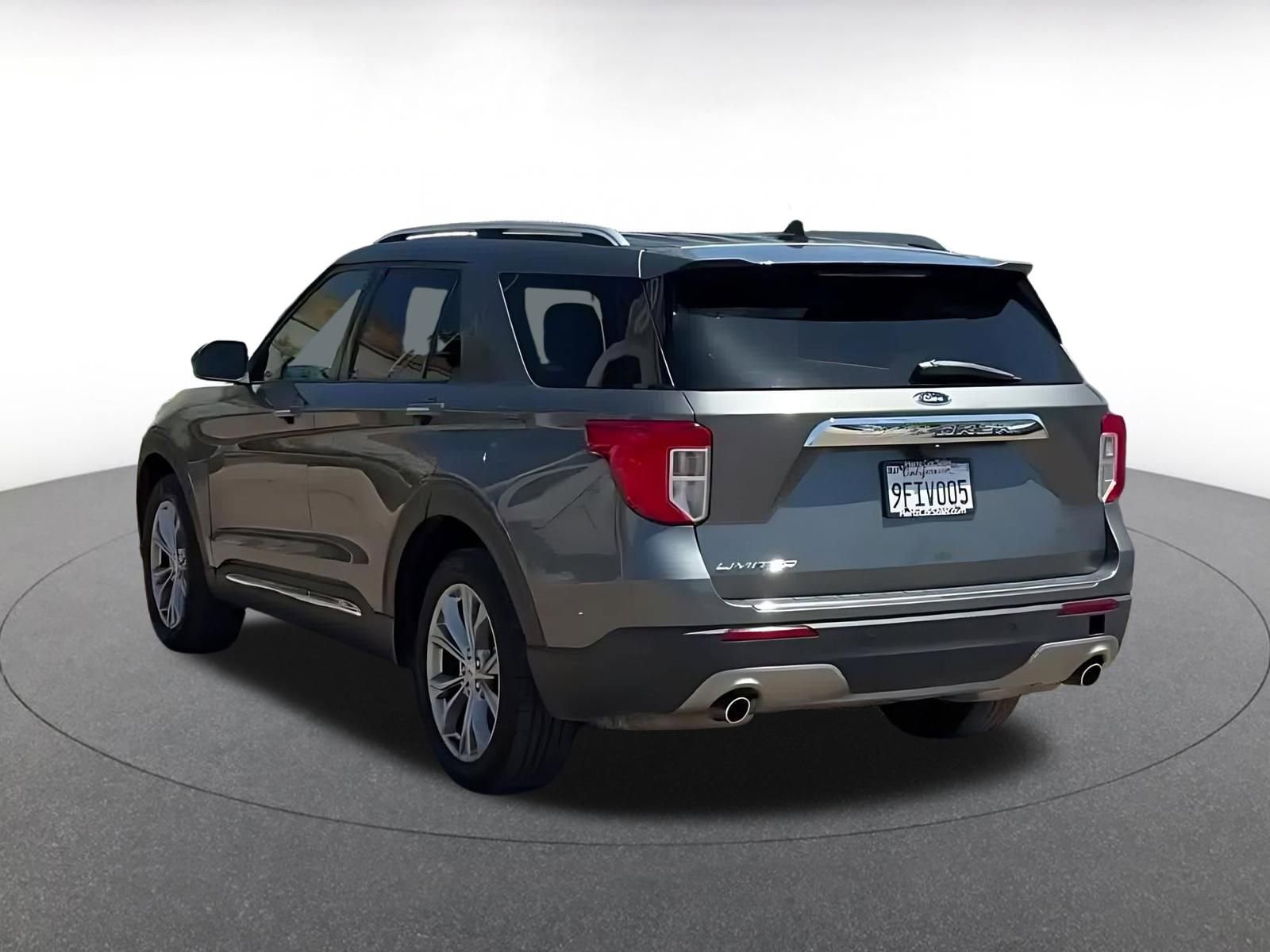 Used 2023 Ford Explorer Limited image 11