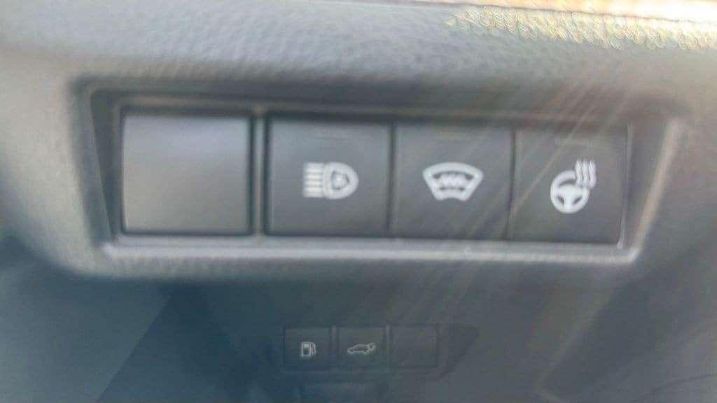 Used 2025 Toyota Prius Limited AWD/4WD image 19