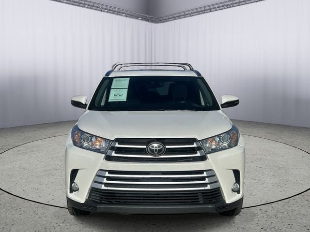 Used 2018 Toyota Highlander XLE AWD/4WD image 4