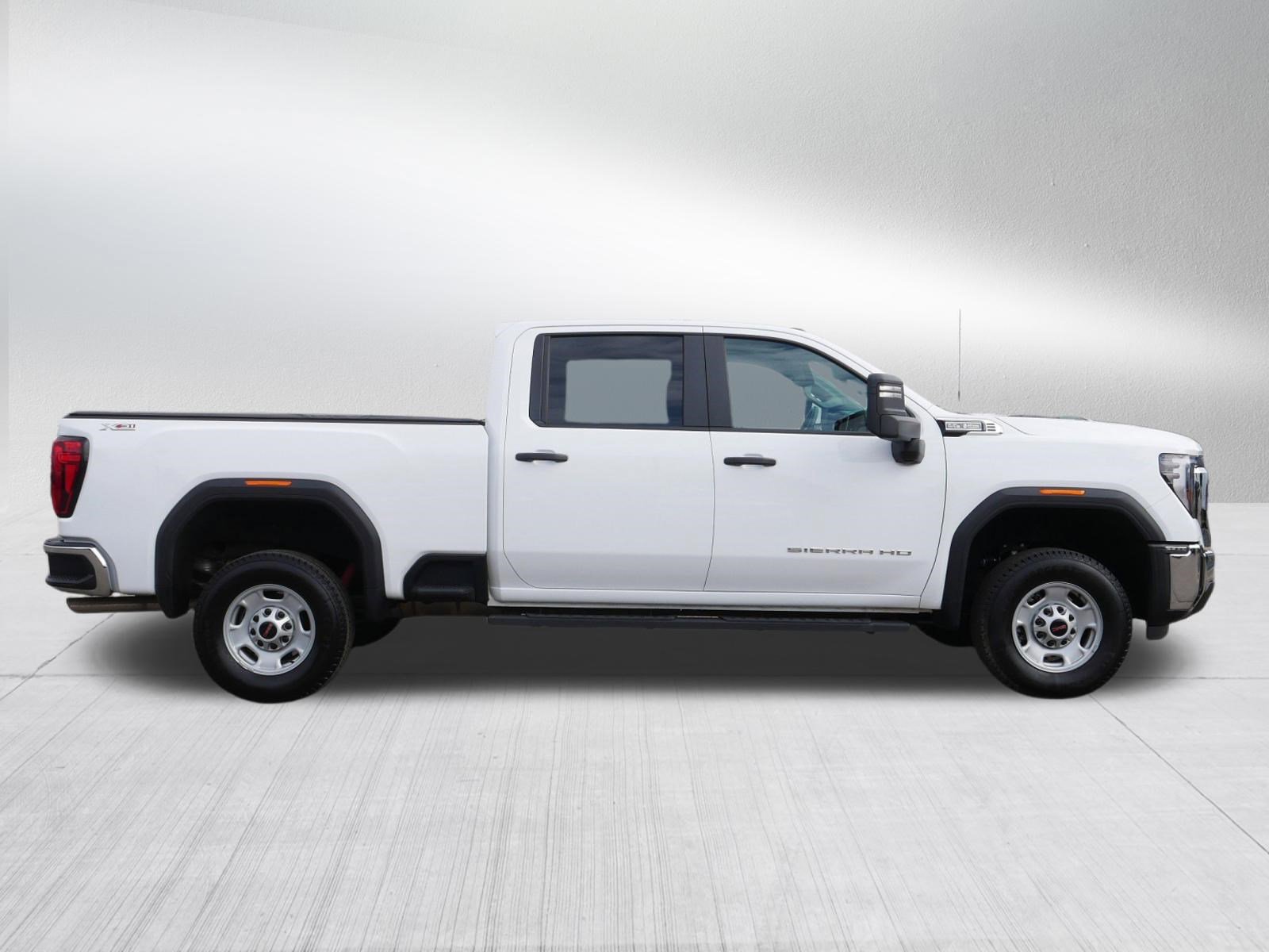 Used 2025 GMC Sierra 2500 Pro w/ Convenience Package image 8