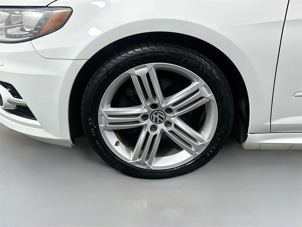 Used 2015 Volkswagen CC R-Line image 28
