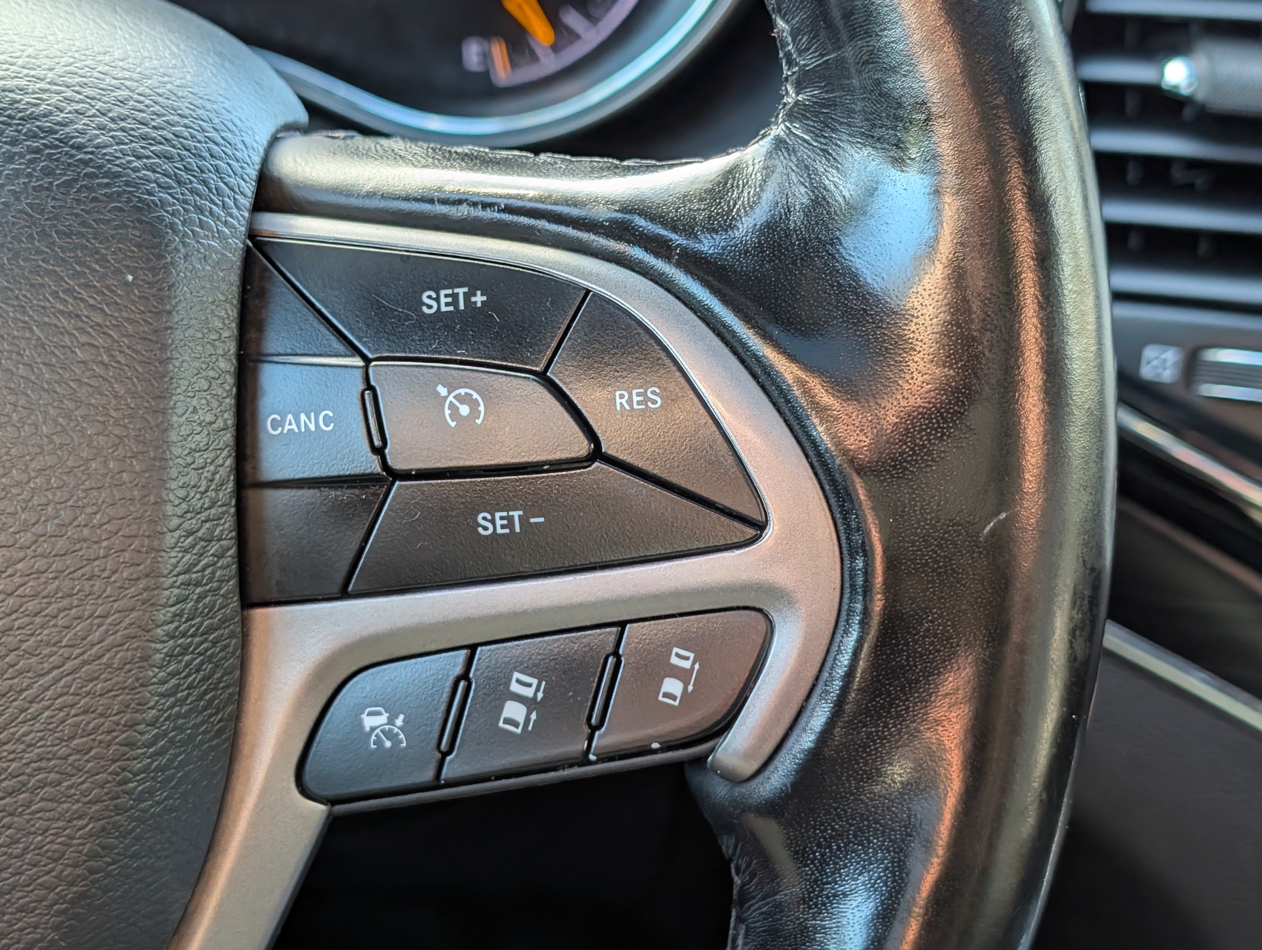 Used 2021 Jeep Grand Cherokee Limited w/ Quick Order Package 28K 80th AWD/4WD image 25