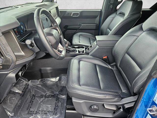 Used 2025 Ford Bronco Badlands image 16
