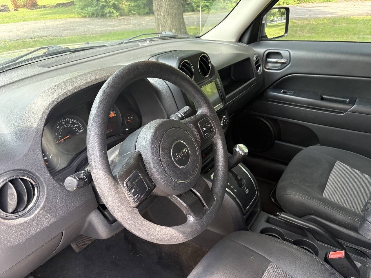 Used 2016 Jeep Patriot Sport w/ Power Value Group AWD/4WD image 16