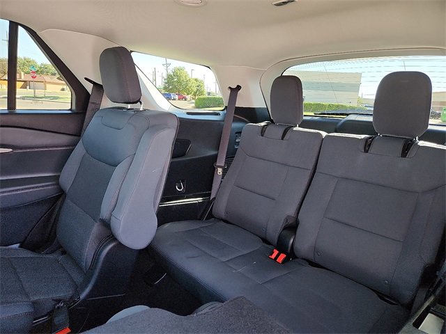 Used 2025 Ford Explorer Active image 10