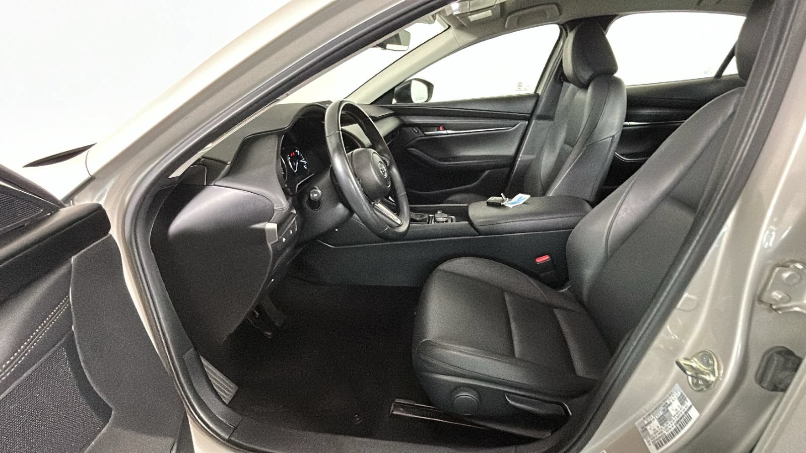 Used 2024 MAZDA MAZDA3 s FWD image 13