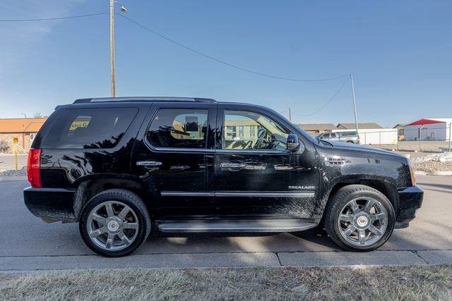 Used 2014 Cadillac Escalade Luxury image 4