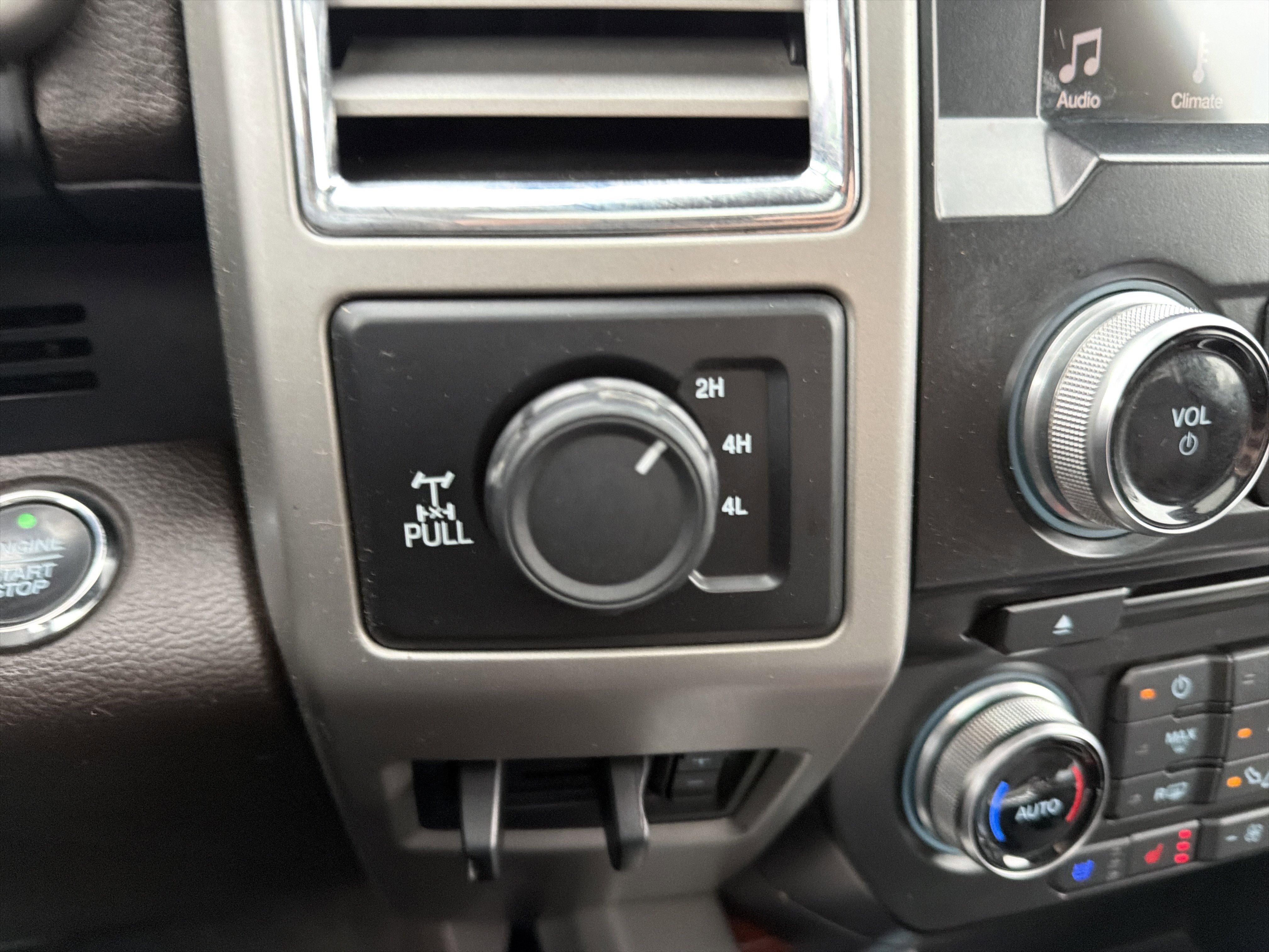 Used 2017 Ford F250 King Ranch w/ King Ranch Ultimate Package image 41