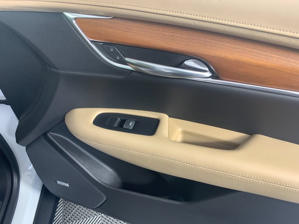 Used 2019 Cadillac XT5 Platinum AWD/4WD image 40