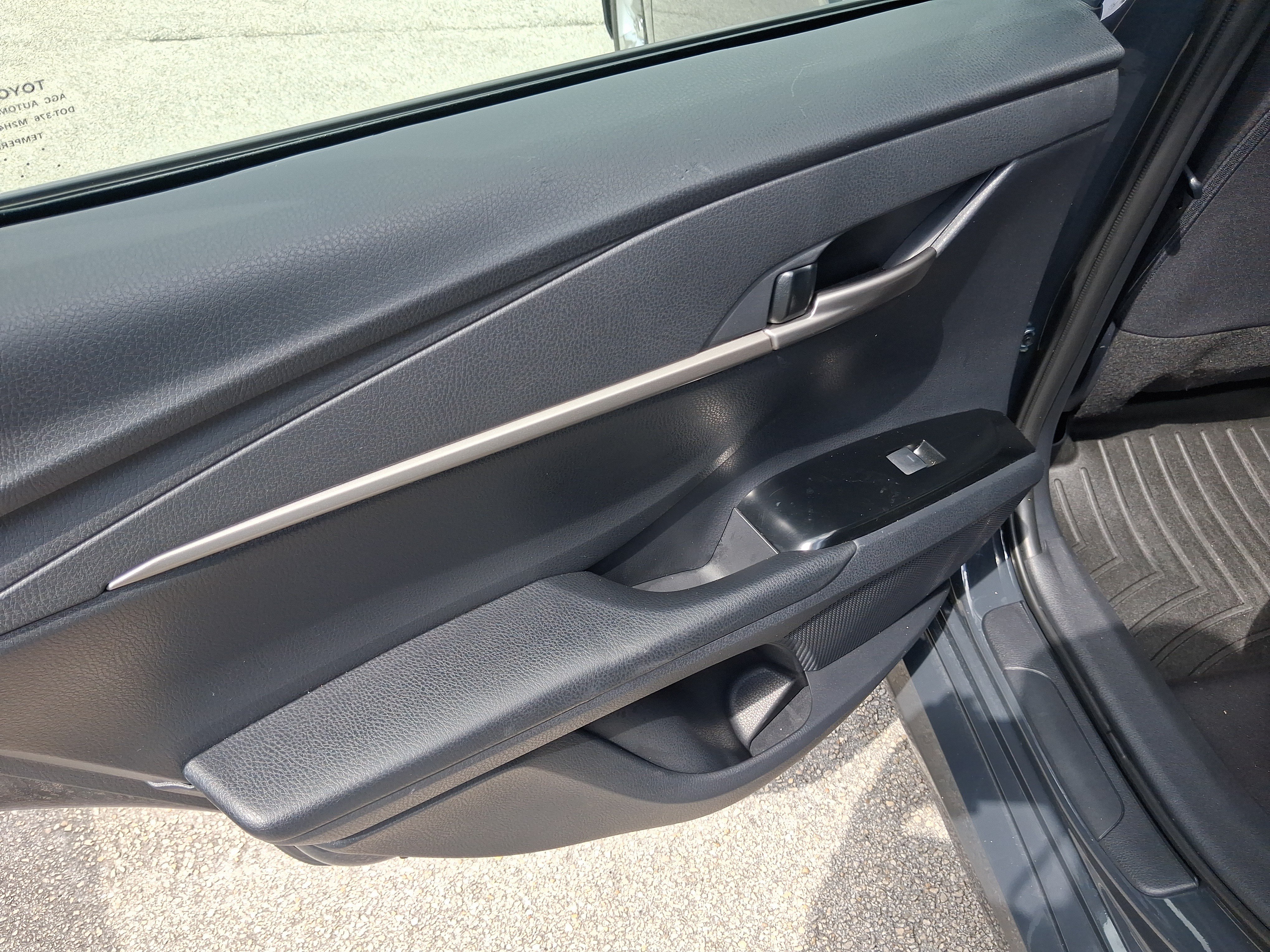 Used 2026 Toyota Camry LE FWD image 9