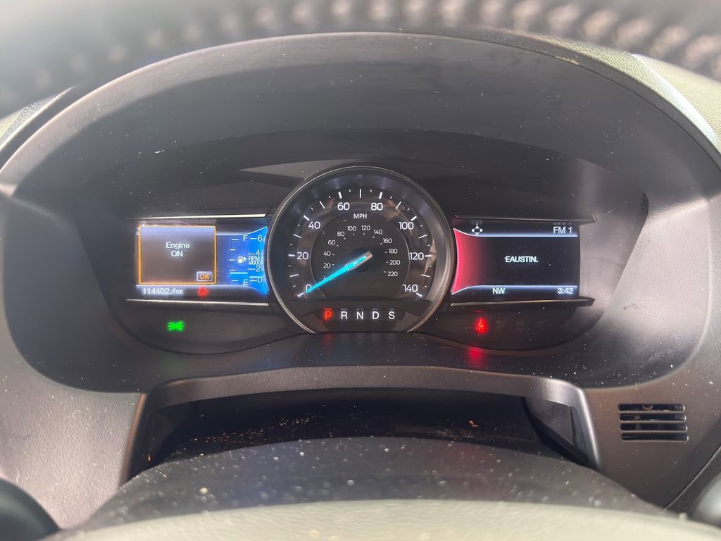 Used 2016 Ford Explorer XLT w/ Equipment Group 202A FWD image 18