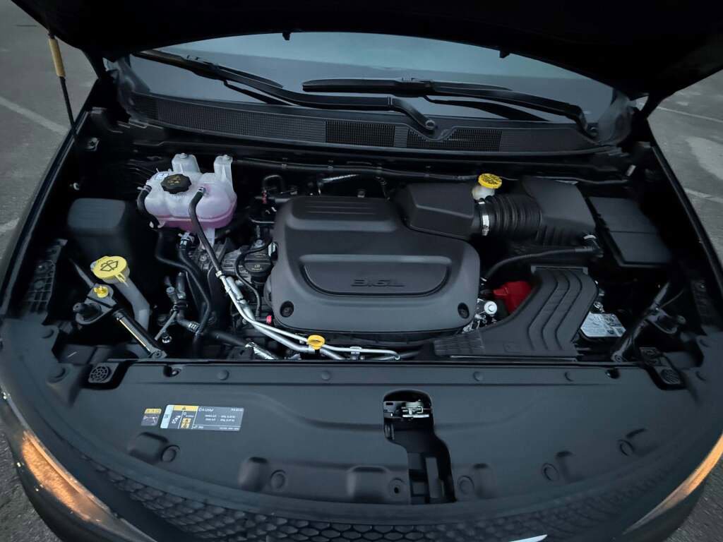 New 2026 Chrysler Voyager LX image 18