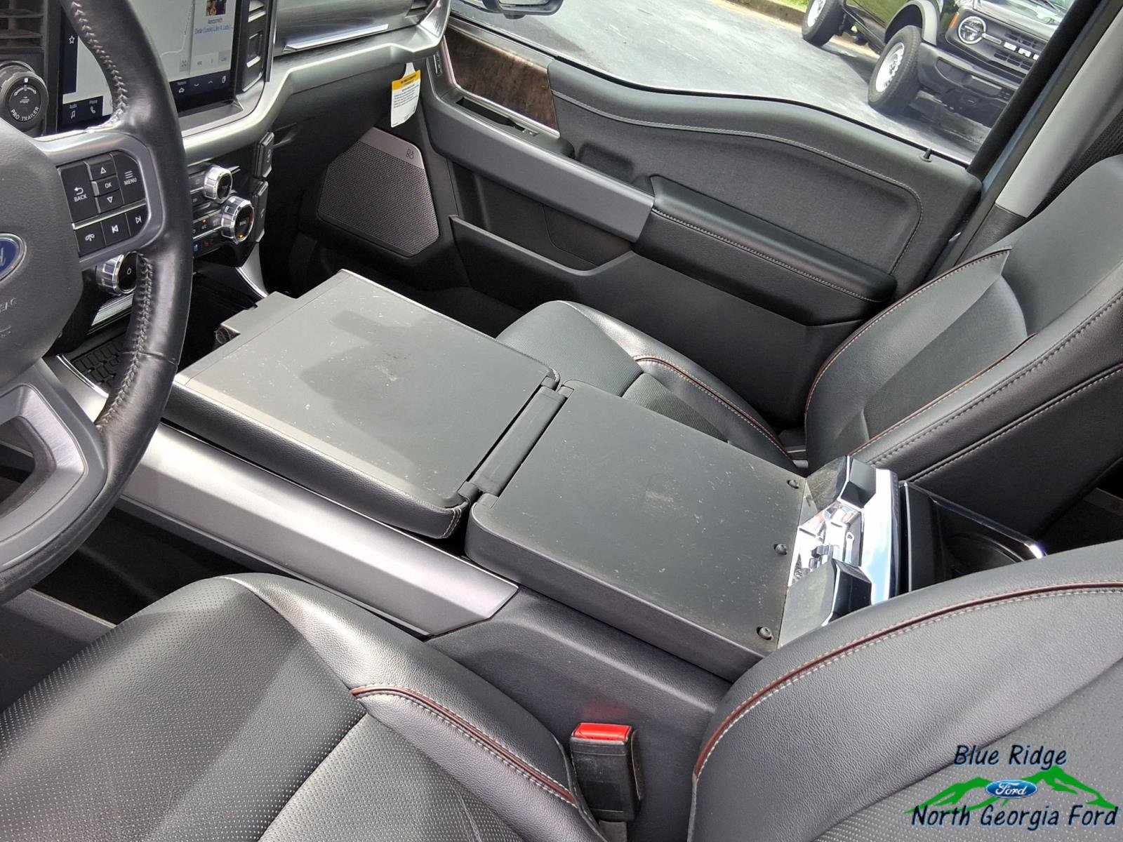 Used 2023 Ford F150 Lariat w/ Max Trailer Tow Package AWD/4WD image 25