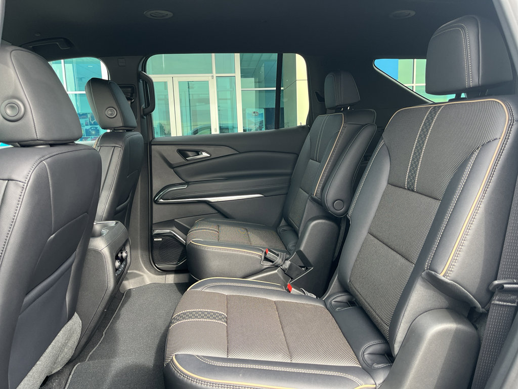 New 2026 Chevrolet Traverse High Country image 14