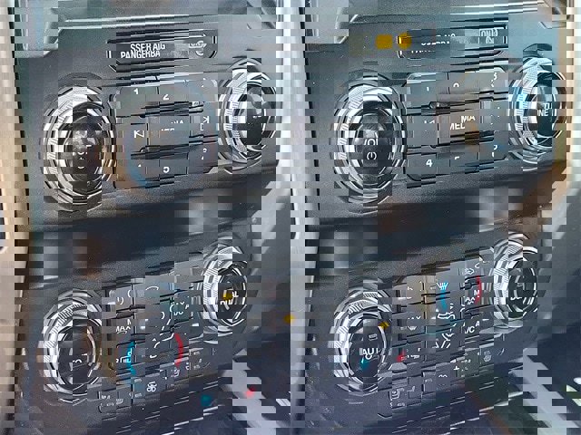 Used 2021 Ford F350 Platinum image 17