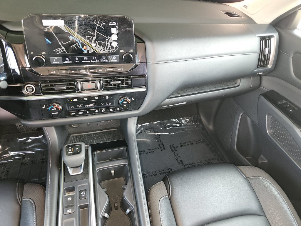 Used 2024 Nissan Pathfinder SL w/ SL Premium Package FWD image 20