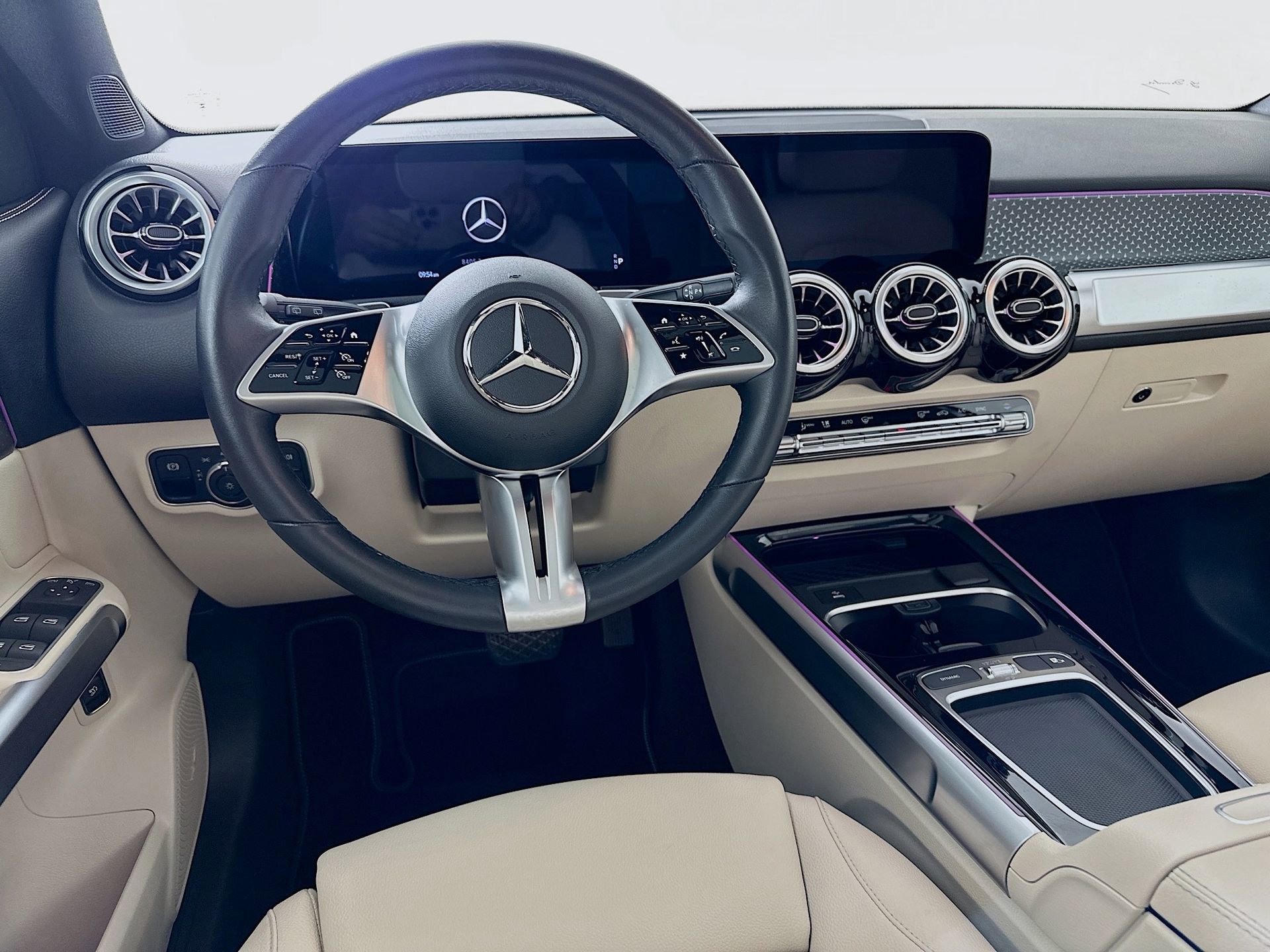 Used 2024 Mercedes-Benz GLB 250 image 24