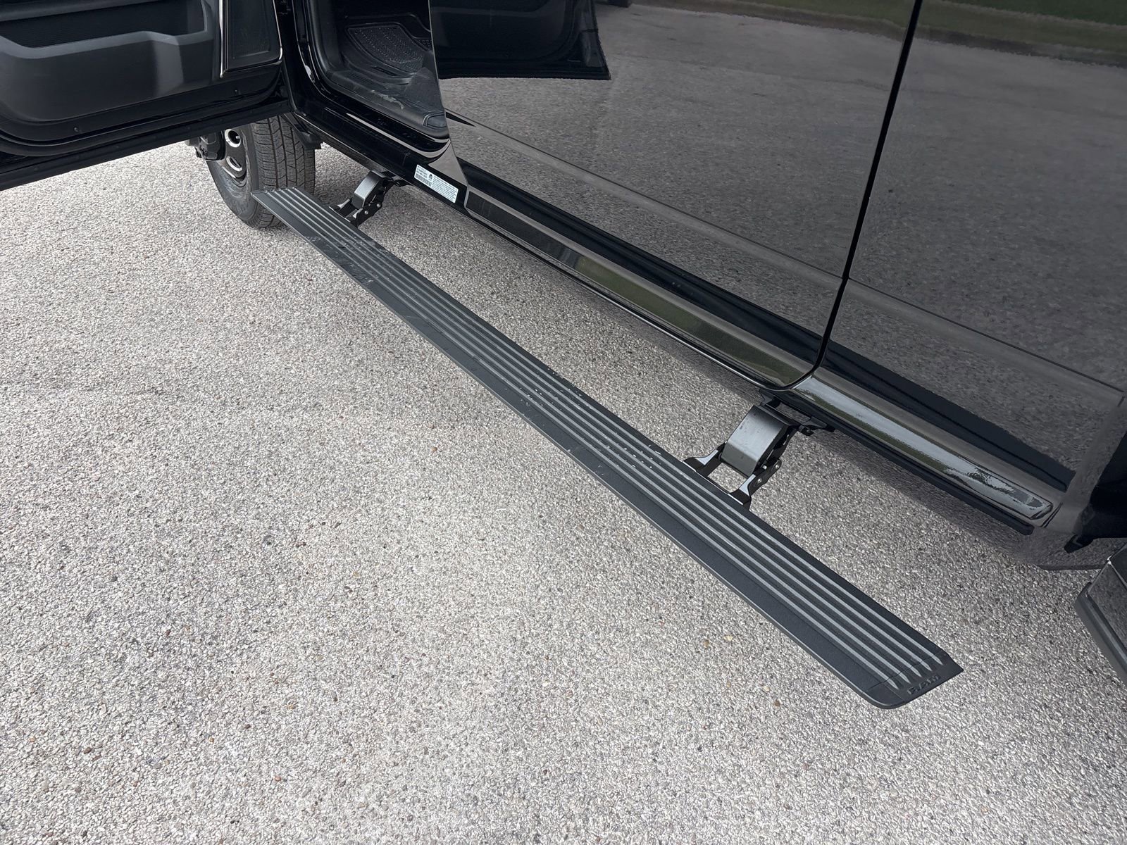 New 2026 RAM 3500 Limited image 9