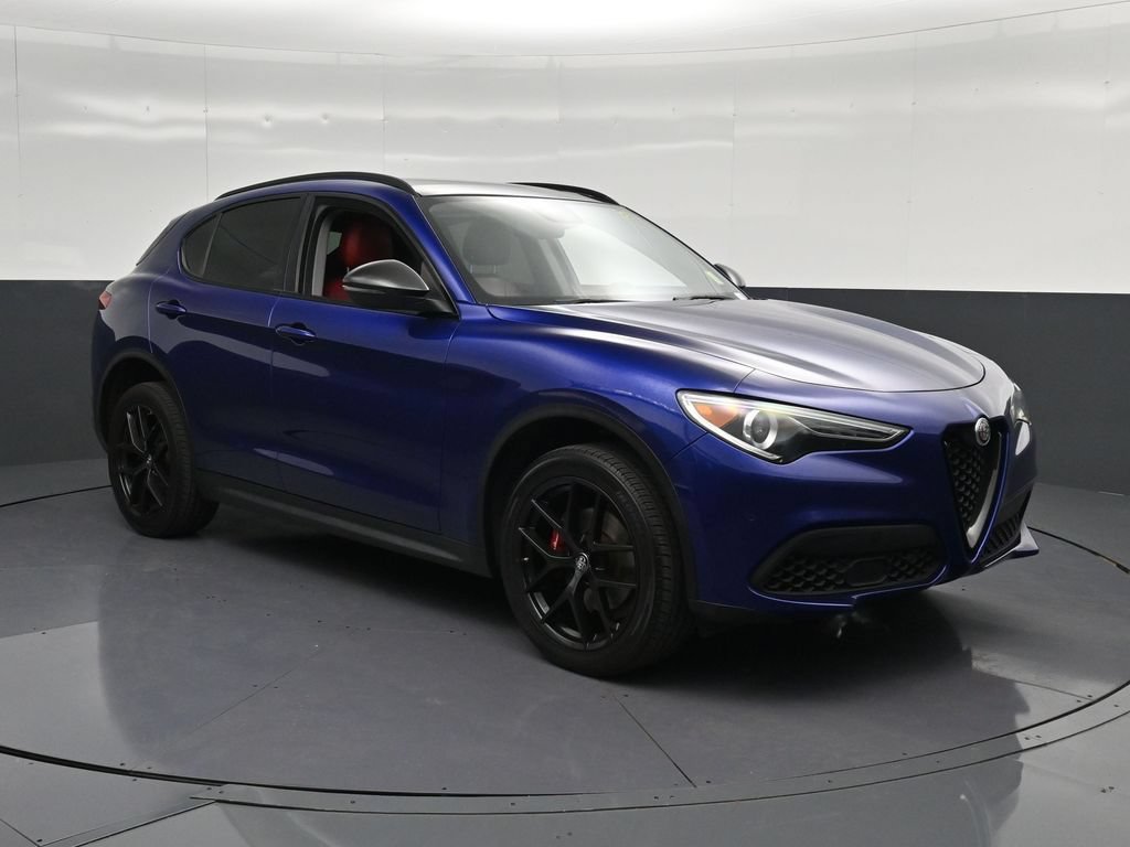 Used 2020 Alfa Romeo Stelvio w/ Nero Edizione RWD image 5