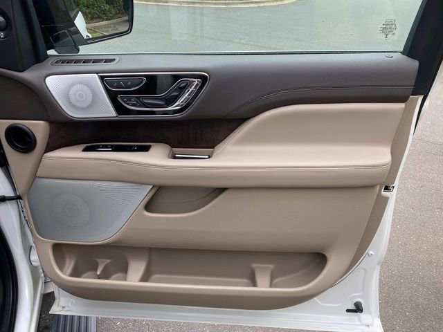 Used 2023 Lincoln Navigator L Reserve AWD/4WD image 37